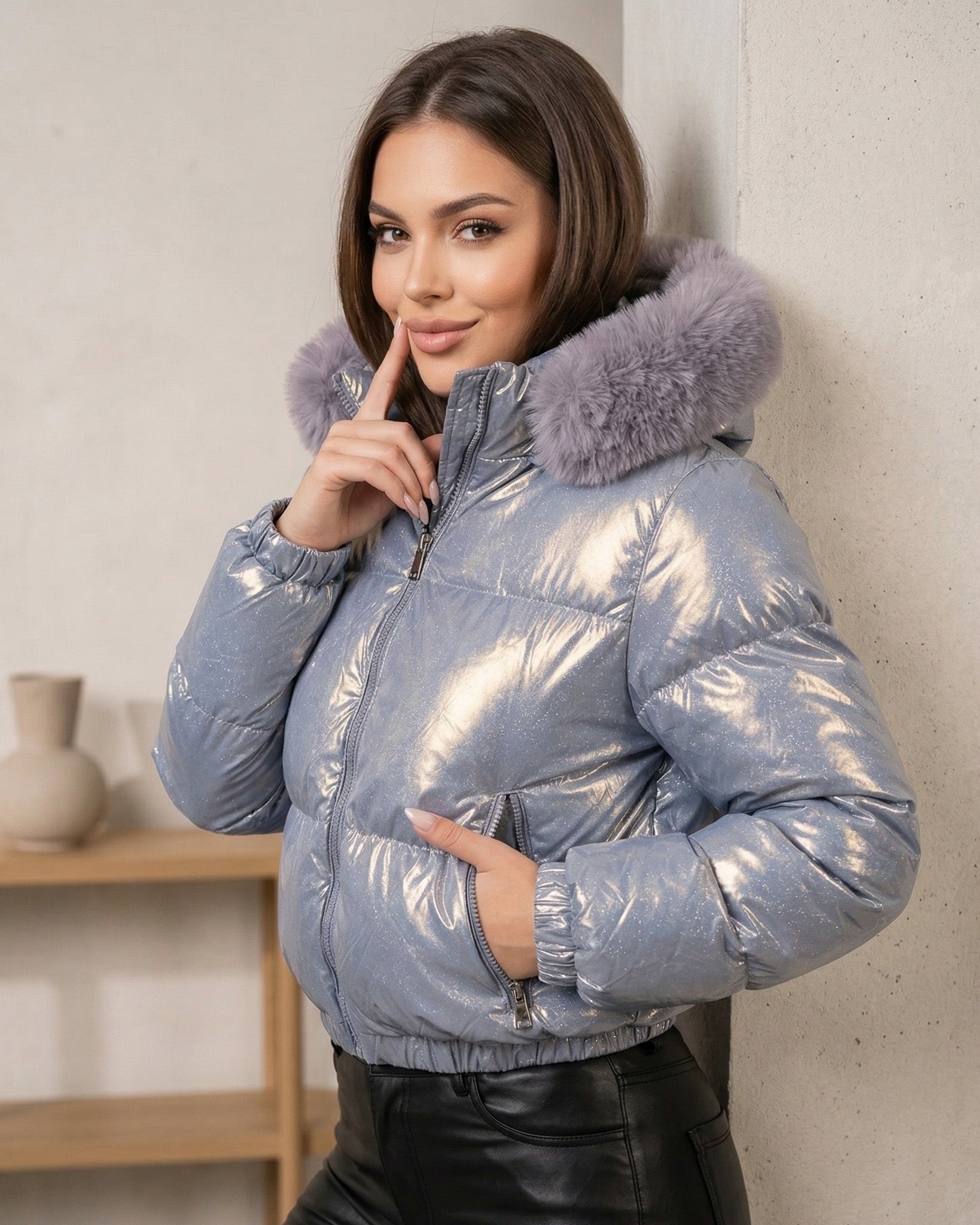 Puffa Reversible Metalizada: Dos Estilos, Máximo Abrigo - EBS5119