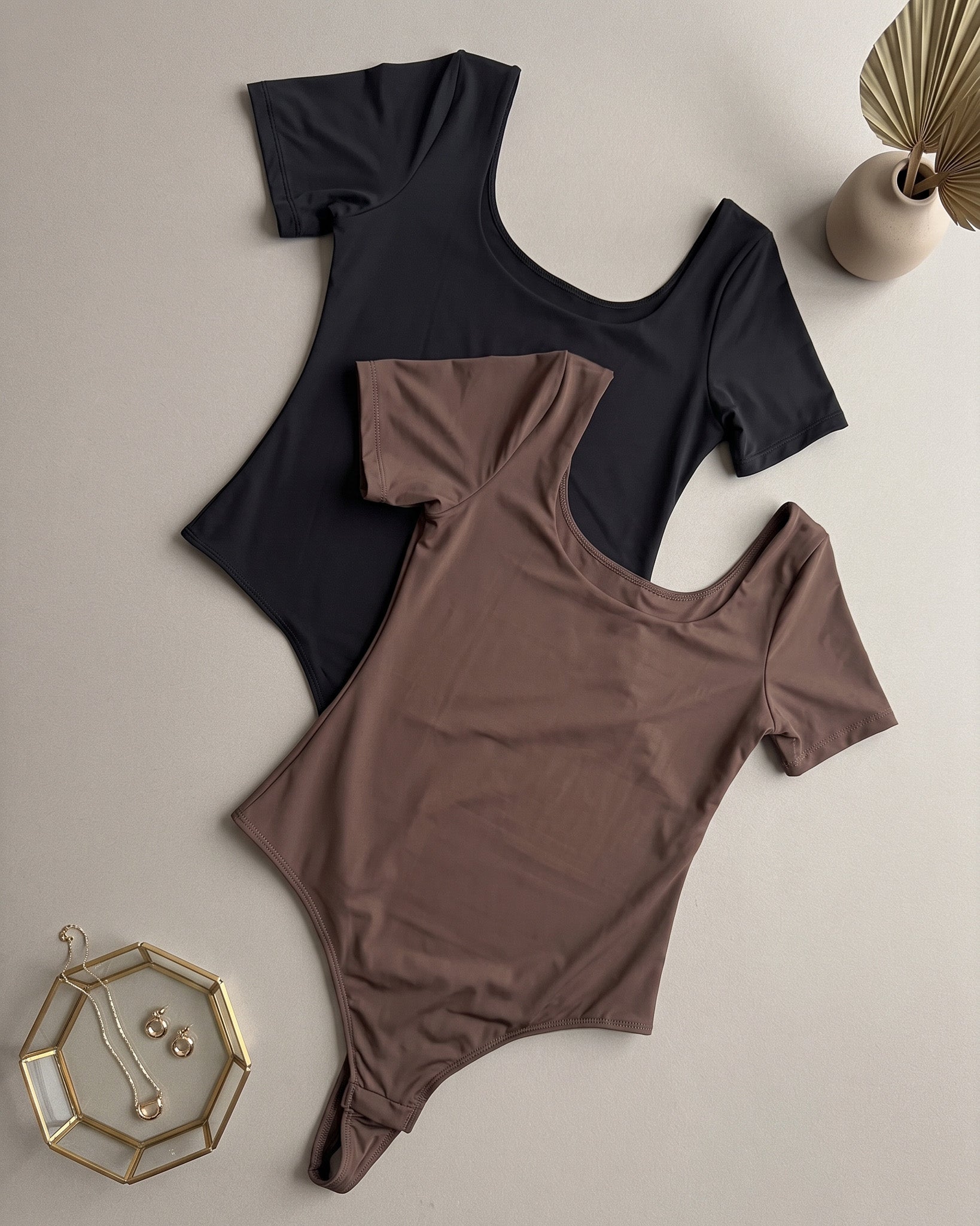 Faja Body Moldeador Con Mangas Cortas Colaless Sin Costuras - QS1041