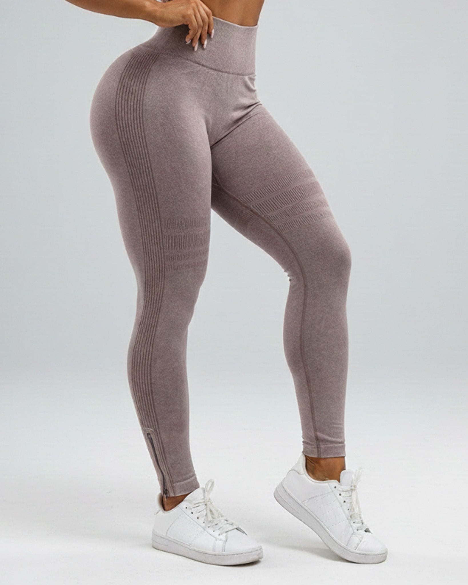 Calza Deportiva con Push Up Moldeadora y Cierre en el Tobillo - YJ301