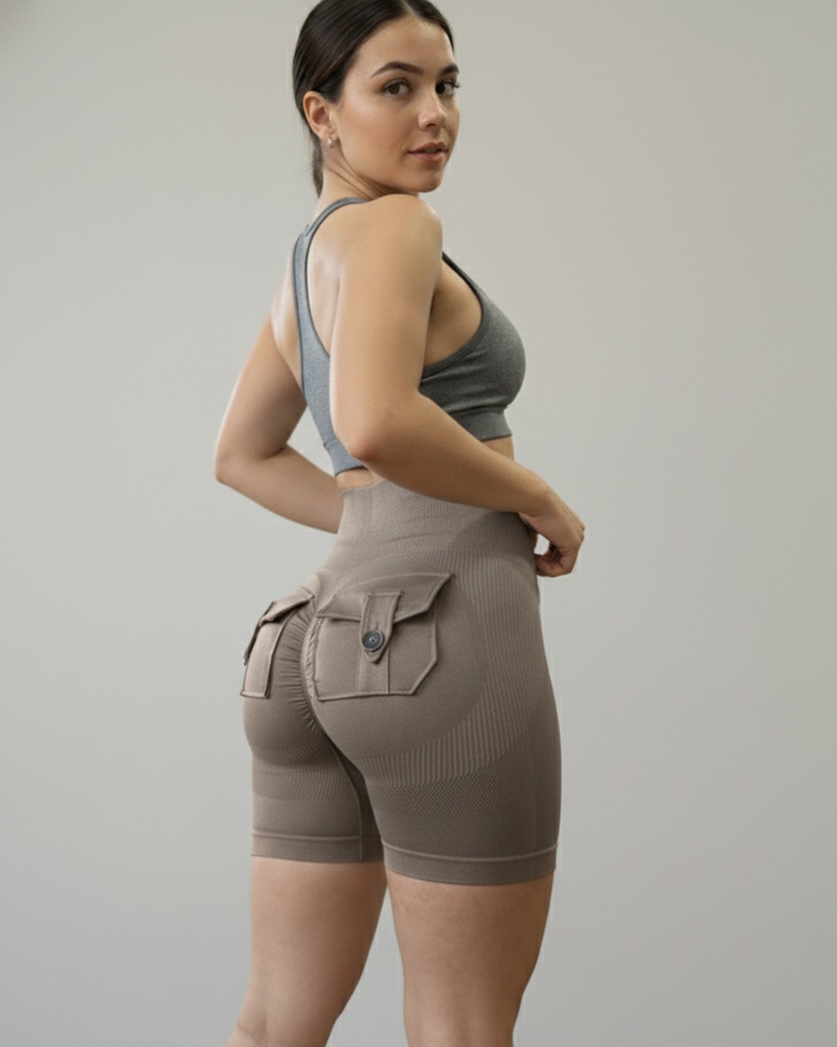 Short Deportivo Mujer con Bolsillo Trasero y Push Up - YJ242