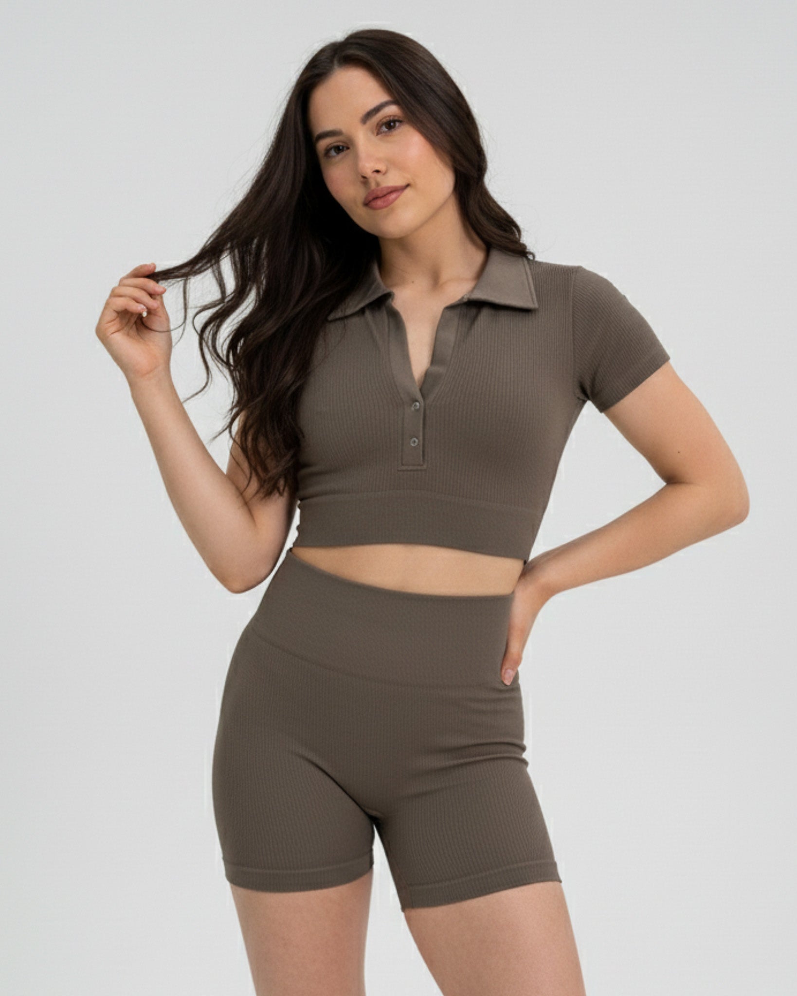 Conjunto Deportivo Mujer Peto con Cuello y Short - YJ259