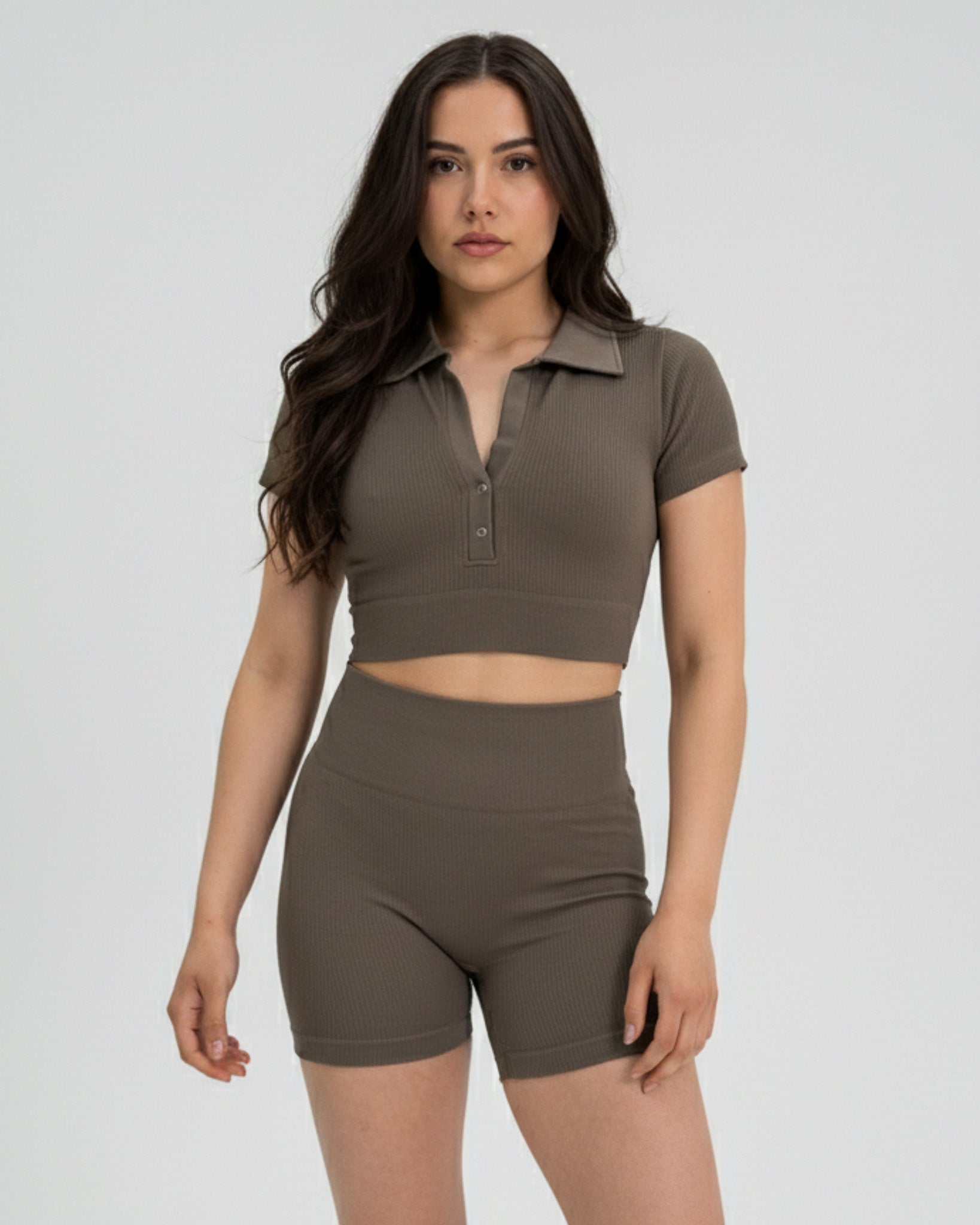 Conjunto Deportivo Mujer Peto con Cuello y Short - YJ259