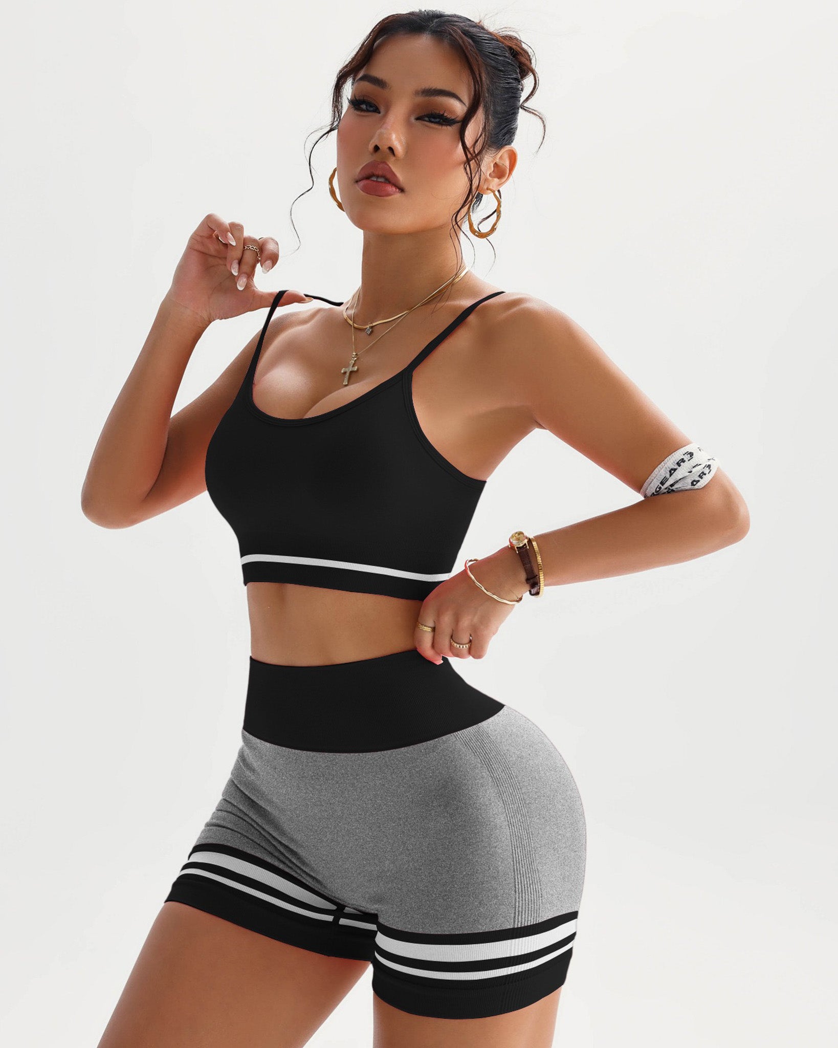 Conjunto Deportivo Peto y Short con Push Up y Corte V - YJ268