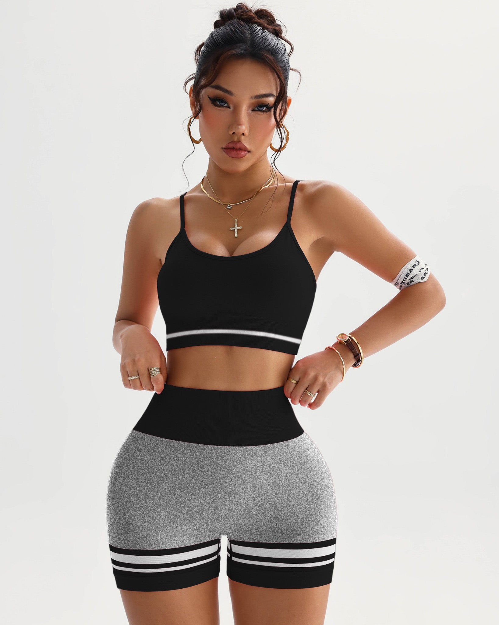 Conjunto Deportivo Peto y Short con Push Up y Corte V - YJ268