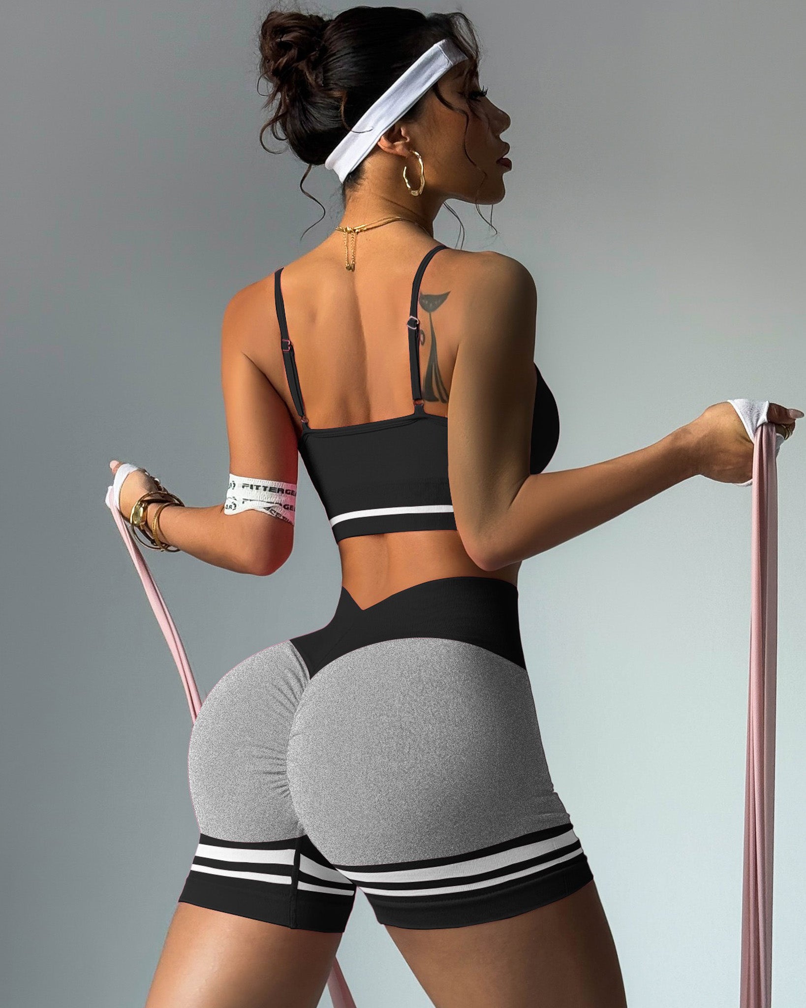 Conjunto Deportivo Peto y Short con Push Up y Corte V - YJ268