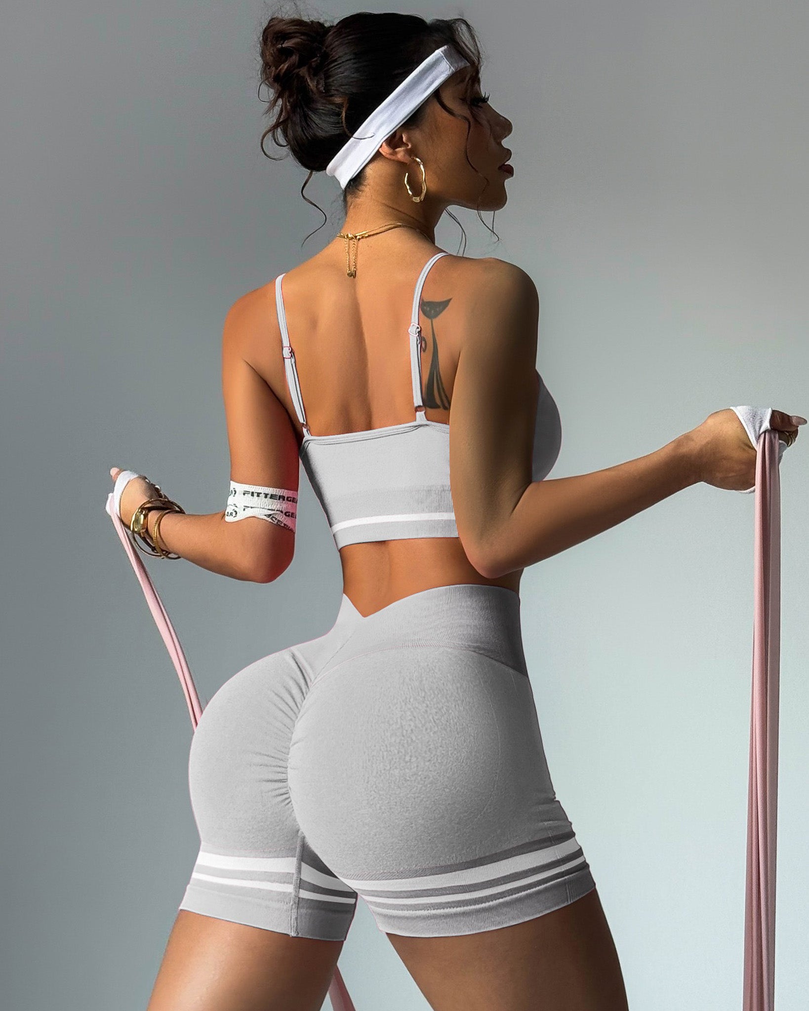 Conjunto Deportivo Peto y Short con Push Up y Corte V - YJ268