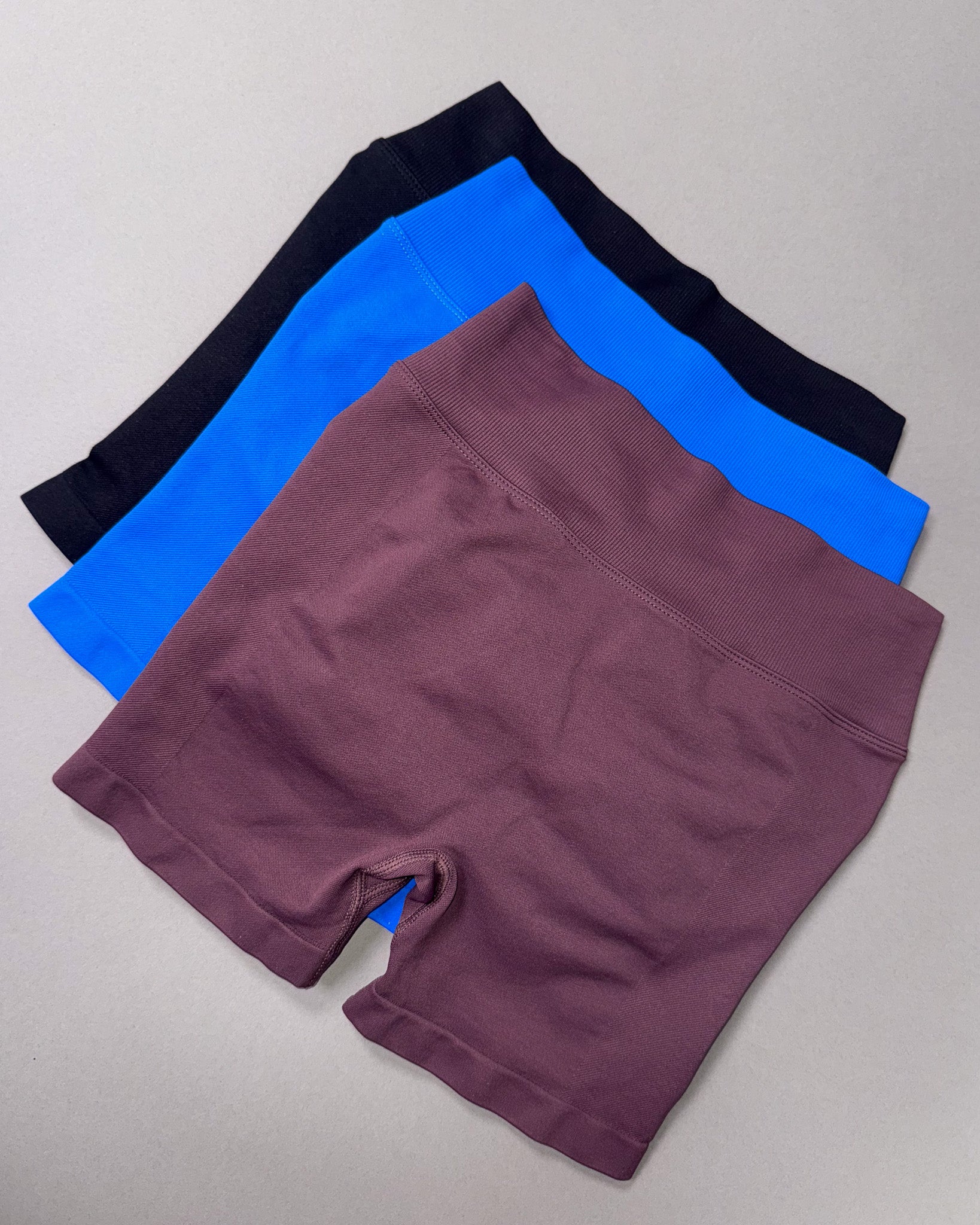 Short Deportivo Seamless Push Up Pretina V Mujer - YJ324