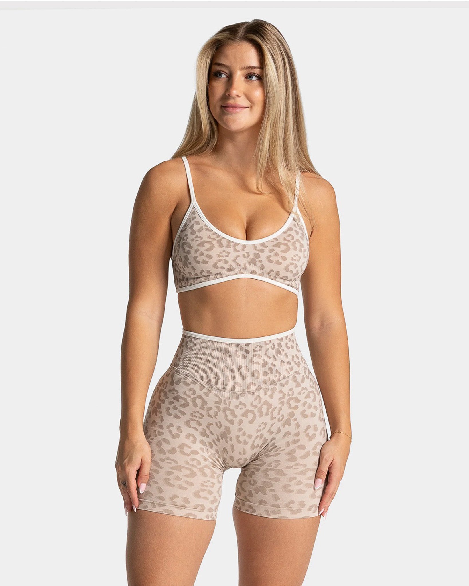 Set Fitness Animal Print Short Tiro Alto Y Top