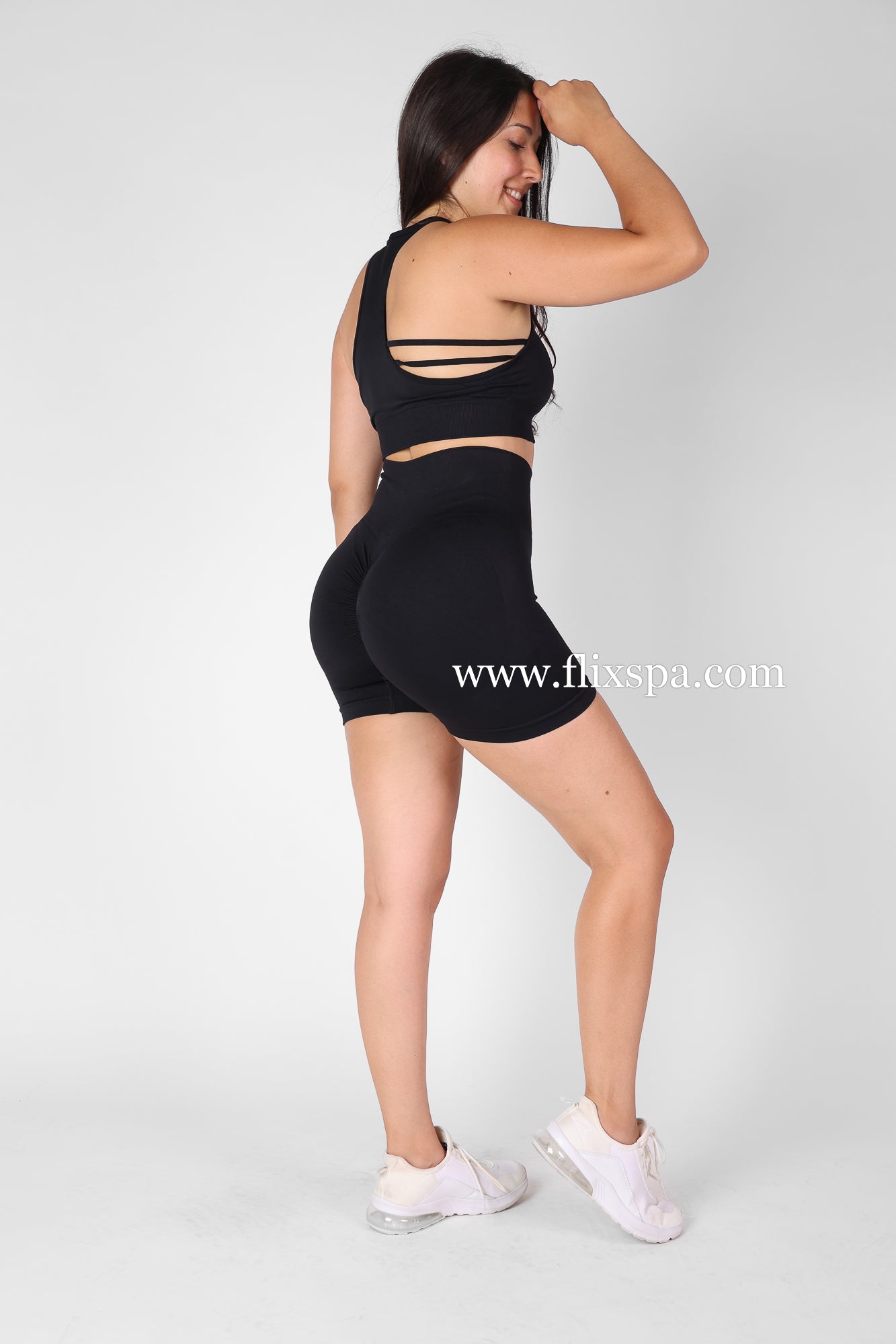 Conjunto Deportivo Gym - Short Push Up y Top con Detalle - Levanta Cola - 88455