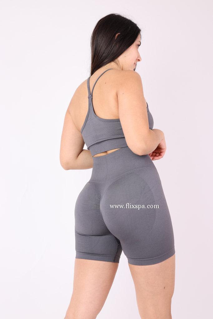 Conjunto Peto Cruzado y Short Push Up - YJ141 Alta Calidad