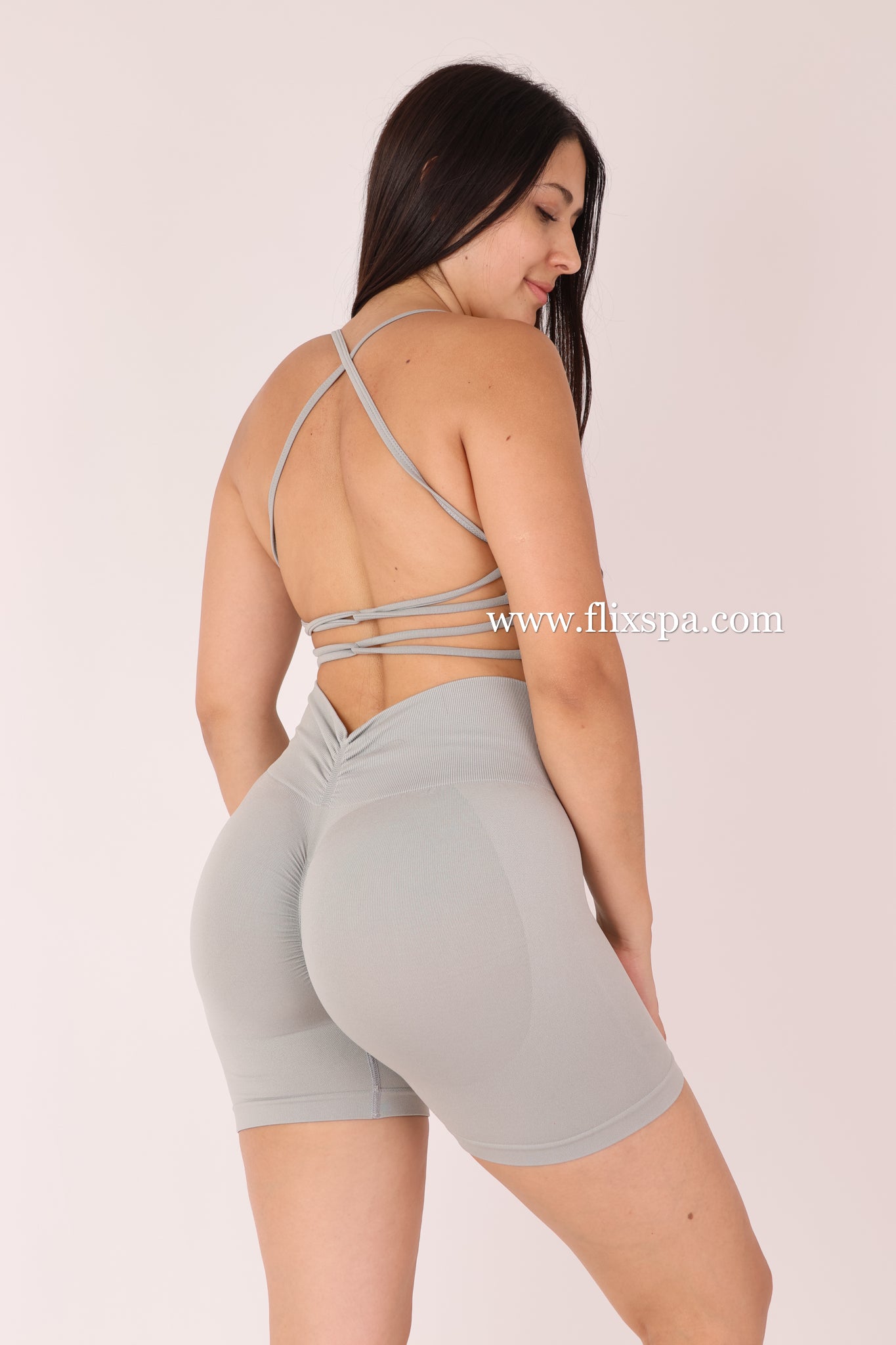 Conjunto Short Corte V + Peto con Tiras  Push up - YJ185