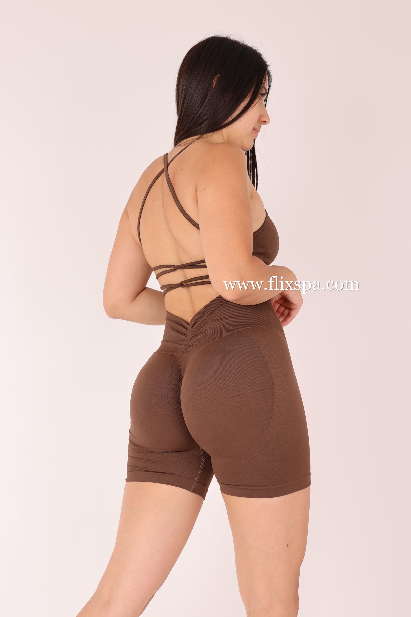 Conjunto Short Corte V + Peto con Tiras  Push up - YJ185