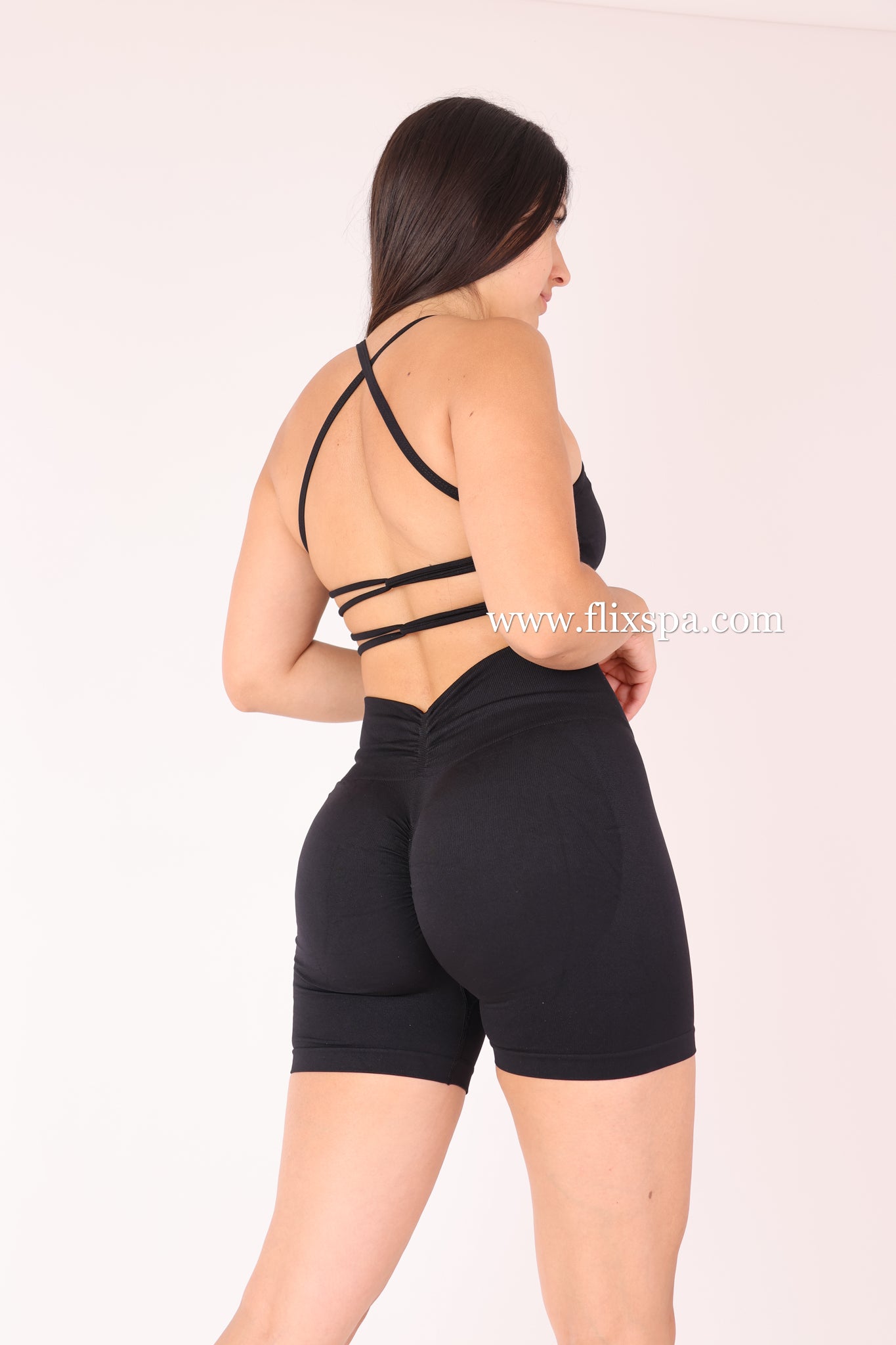 Conjunto Short Corte V + Peto con Tiras  Push up - YJ185