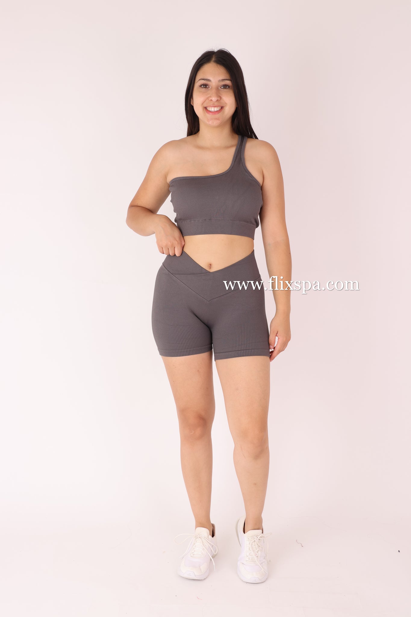 Conjunto Corto Push up Short pretina cruzada y Peto Asimétrico - YJ182