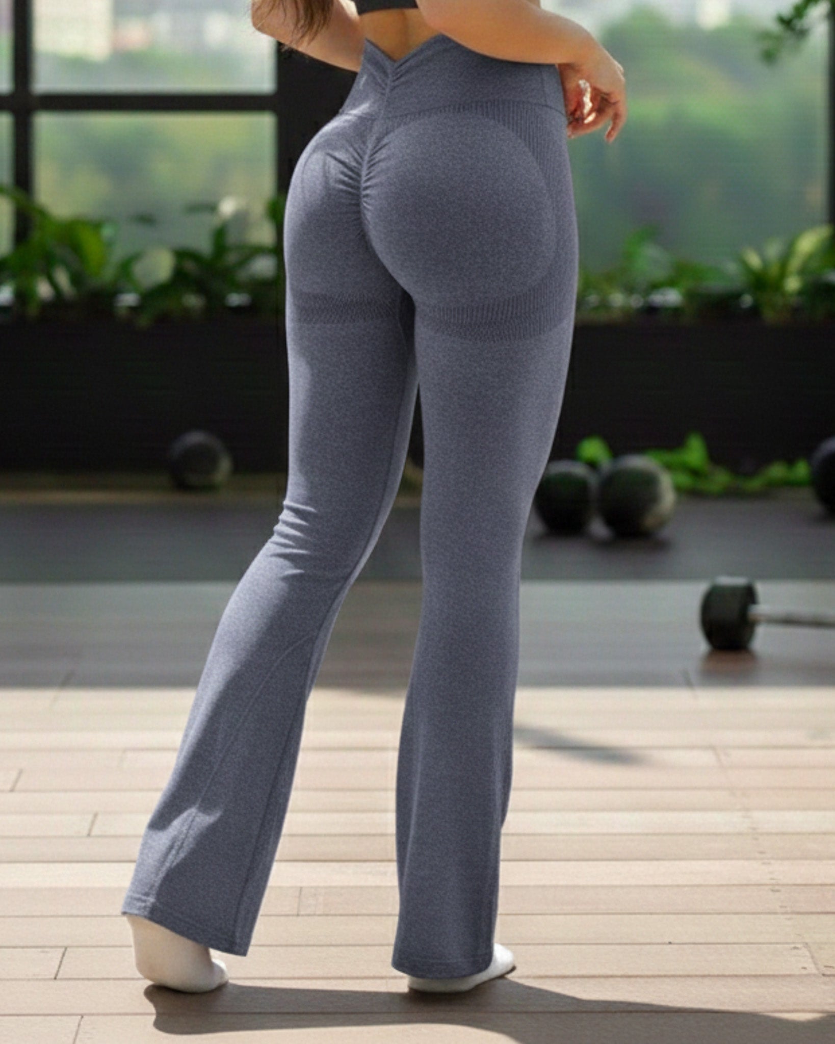 Calza Flare Mujer con Corte en V y  Push Up Moldeadora - YJ290