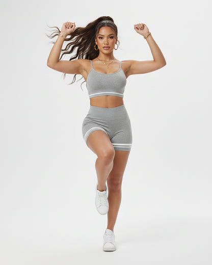 Conjunto Deportivo  Peto y Short con Push Up y Corte V - YJ268