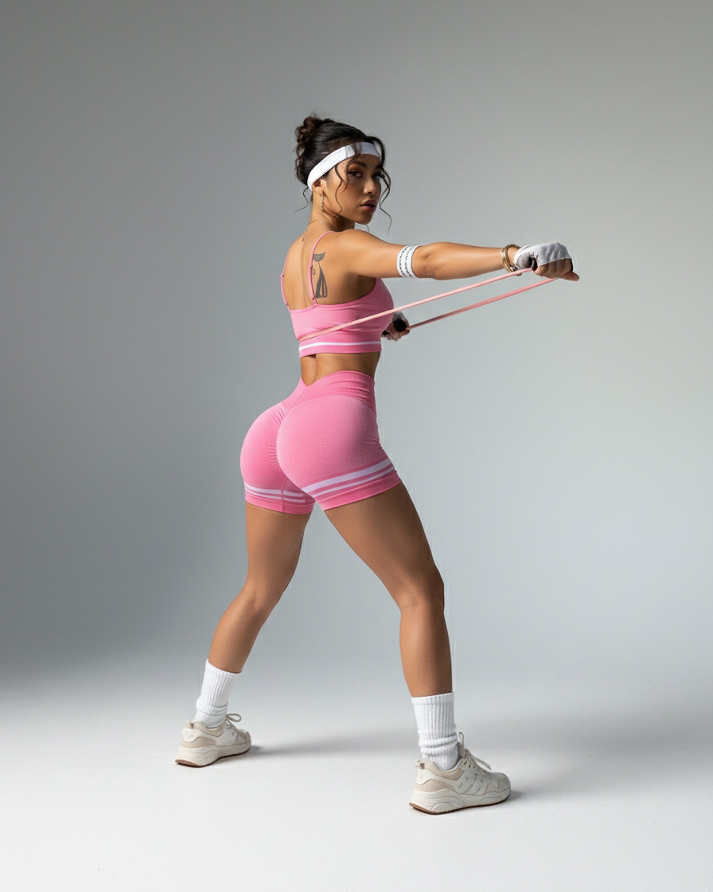 Conjunto Deportivo  Peto y Short con Push Up y Corte V - YJ268