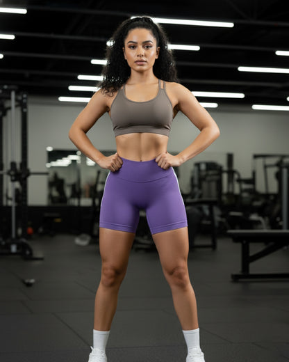 Short Deportivo con Corte en V y Líneas Plus - YJ267