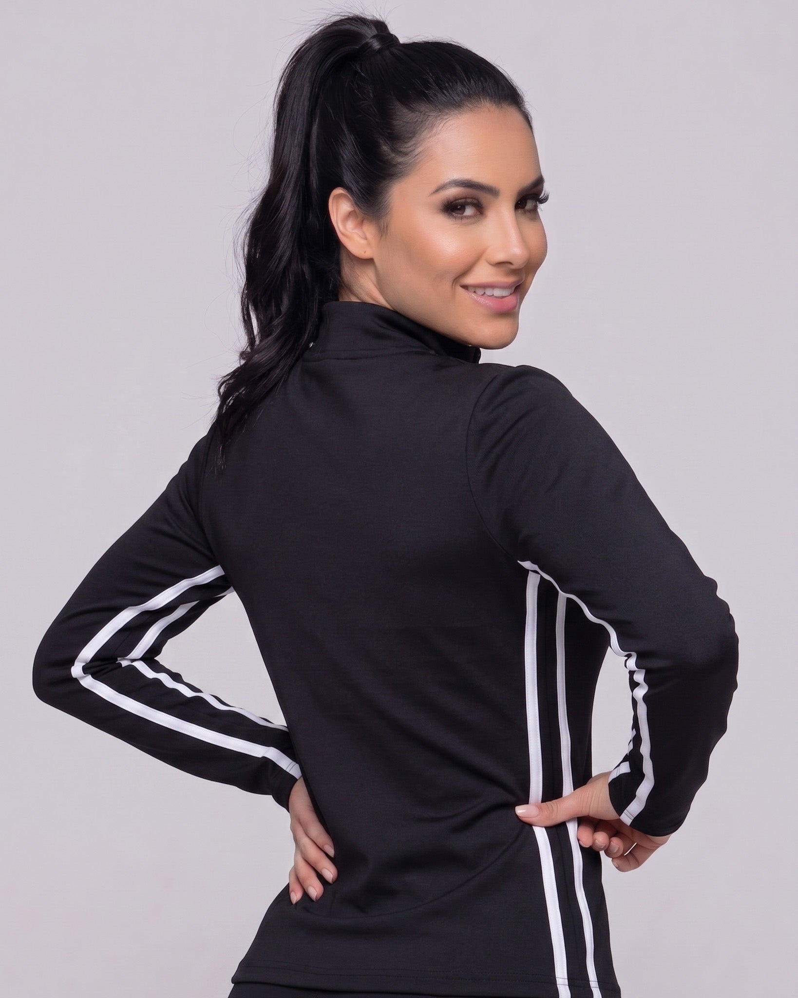 Chaqueta Térmica Modeladora Chiporro Calce Slim Lineas Negras - JYT047