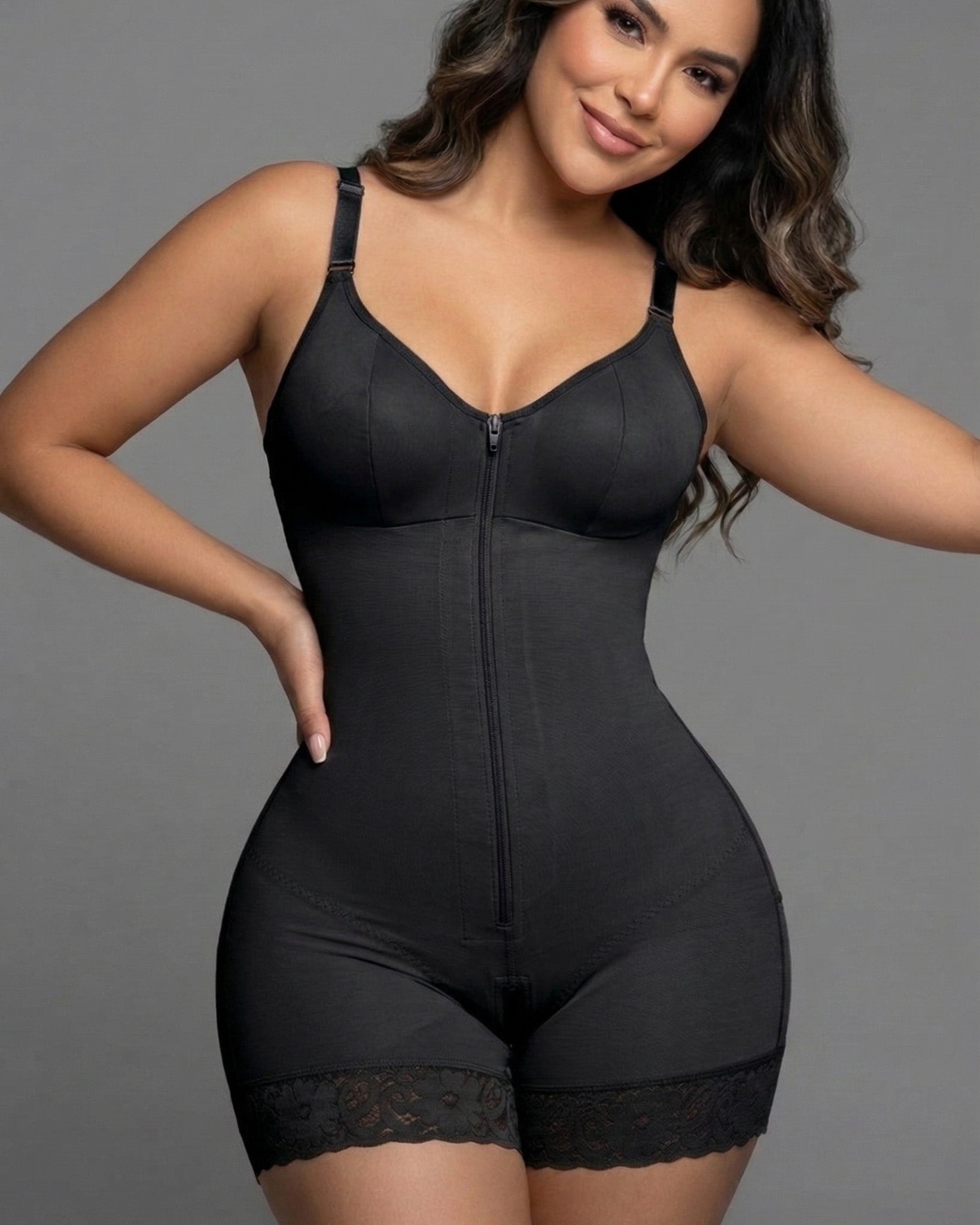 Faja Short con Copas: Efecto Push Up y Cierre de Alta Calidad - QS1033