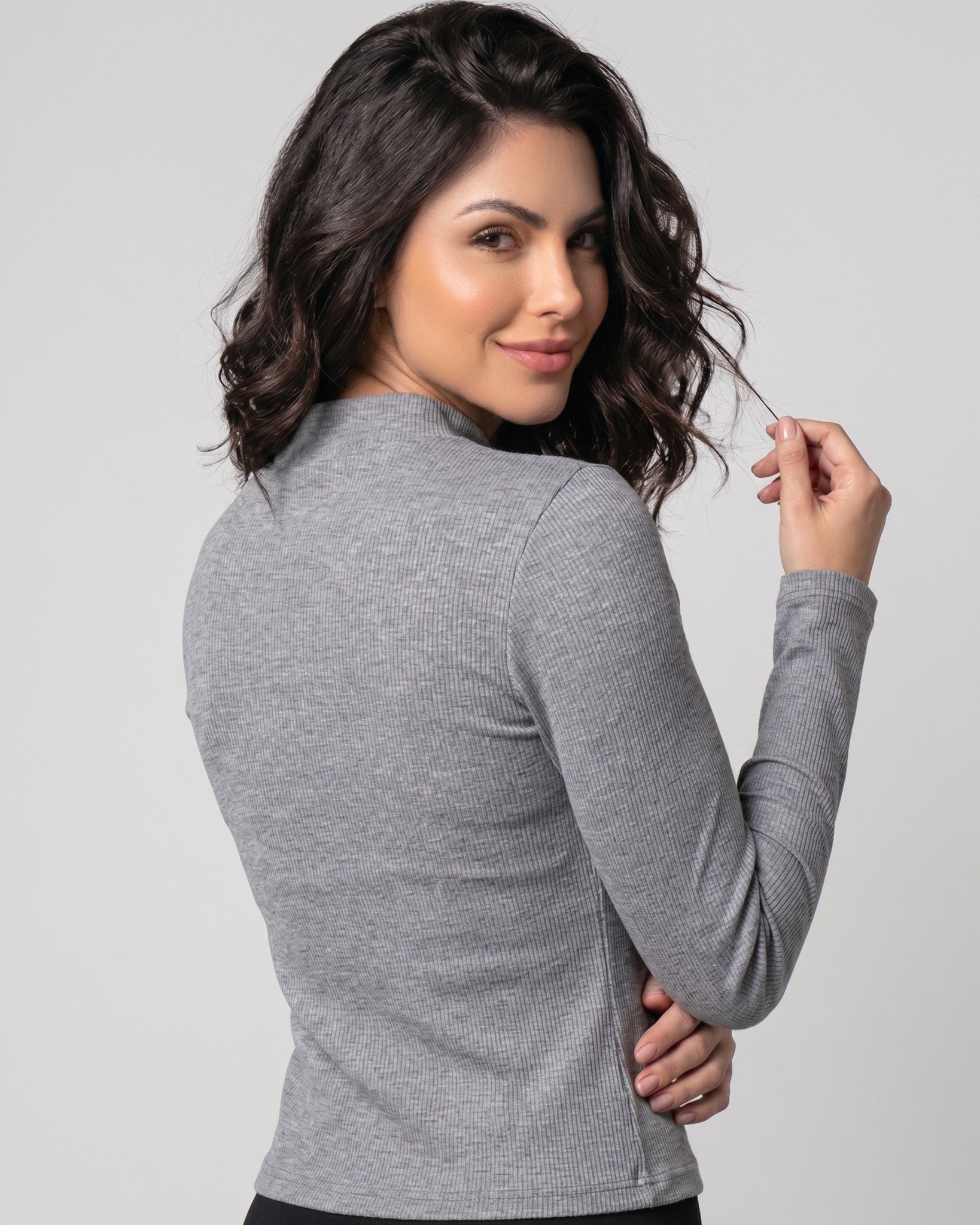 Polera Rib Pro: Cuello V, Moldeadora y Copas de Realce - YY635