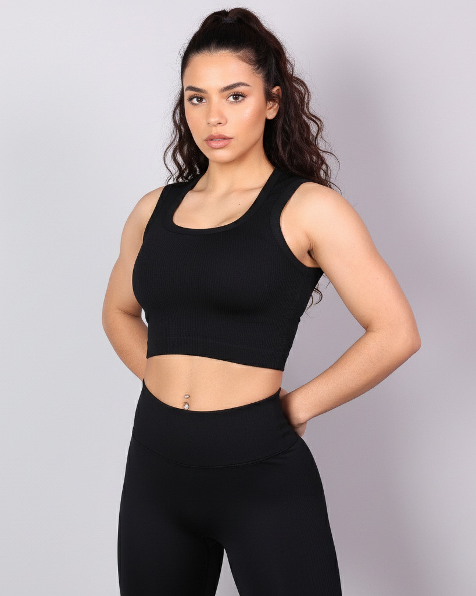 Peto Deportivo De Escote Cuadrado FitShape - YY609