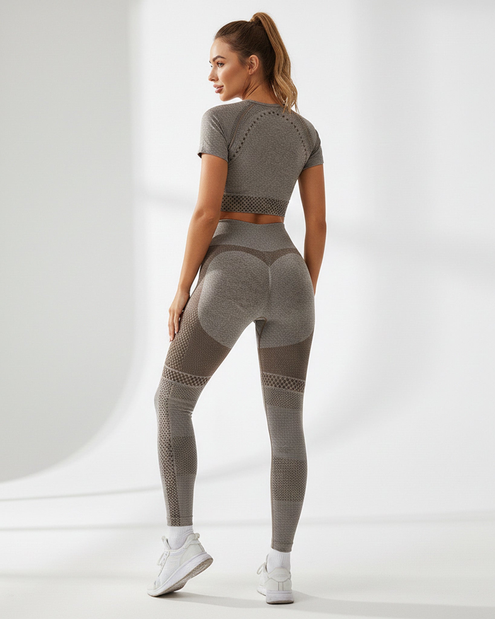 Conjunto Deportivo Mujer Peto de Manga Corta y Calza Push Up - 88152