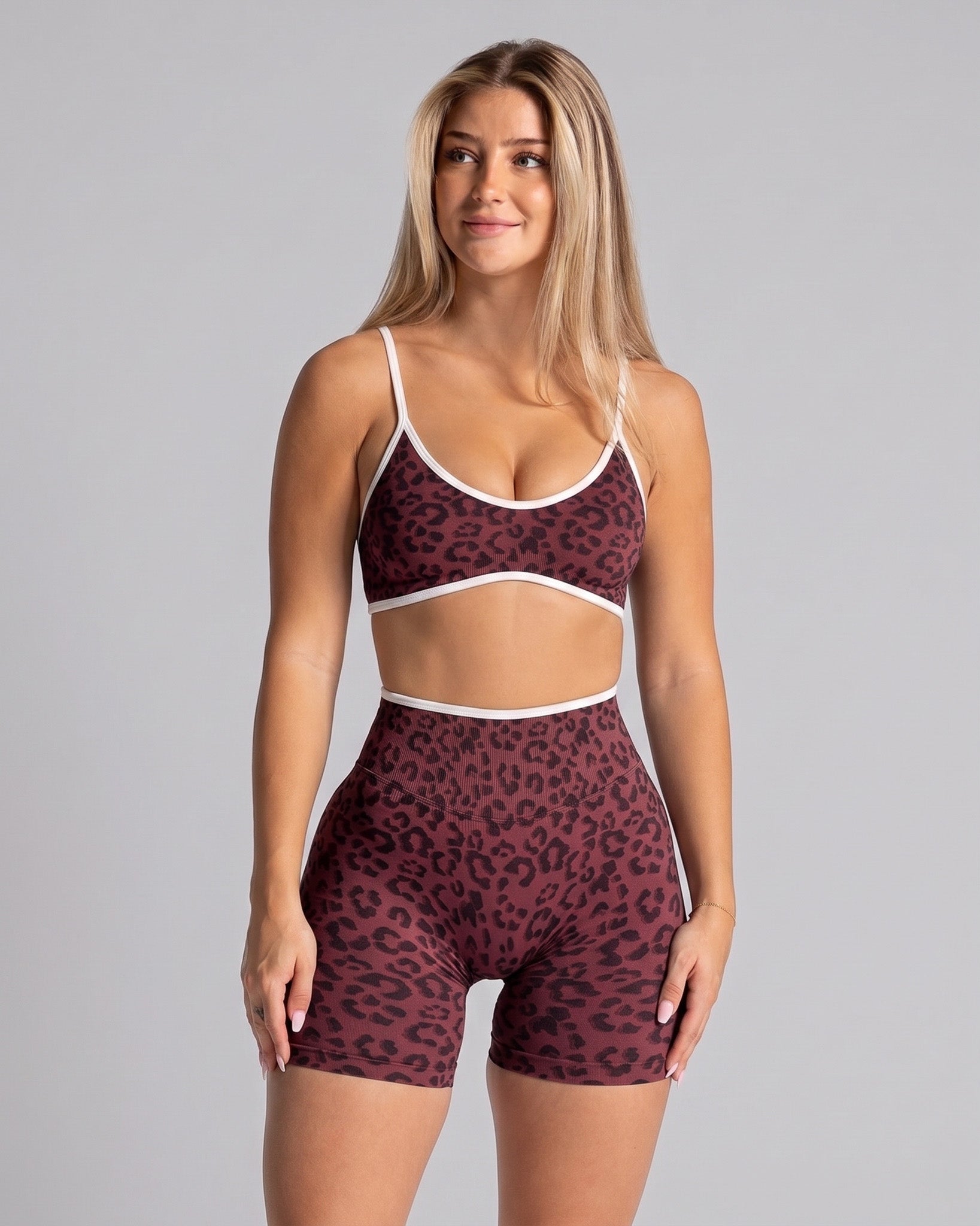 Set Fitness Animal Print Short Tiro Alto Y Top