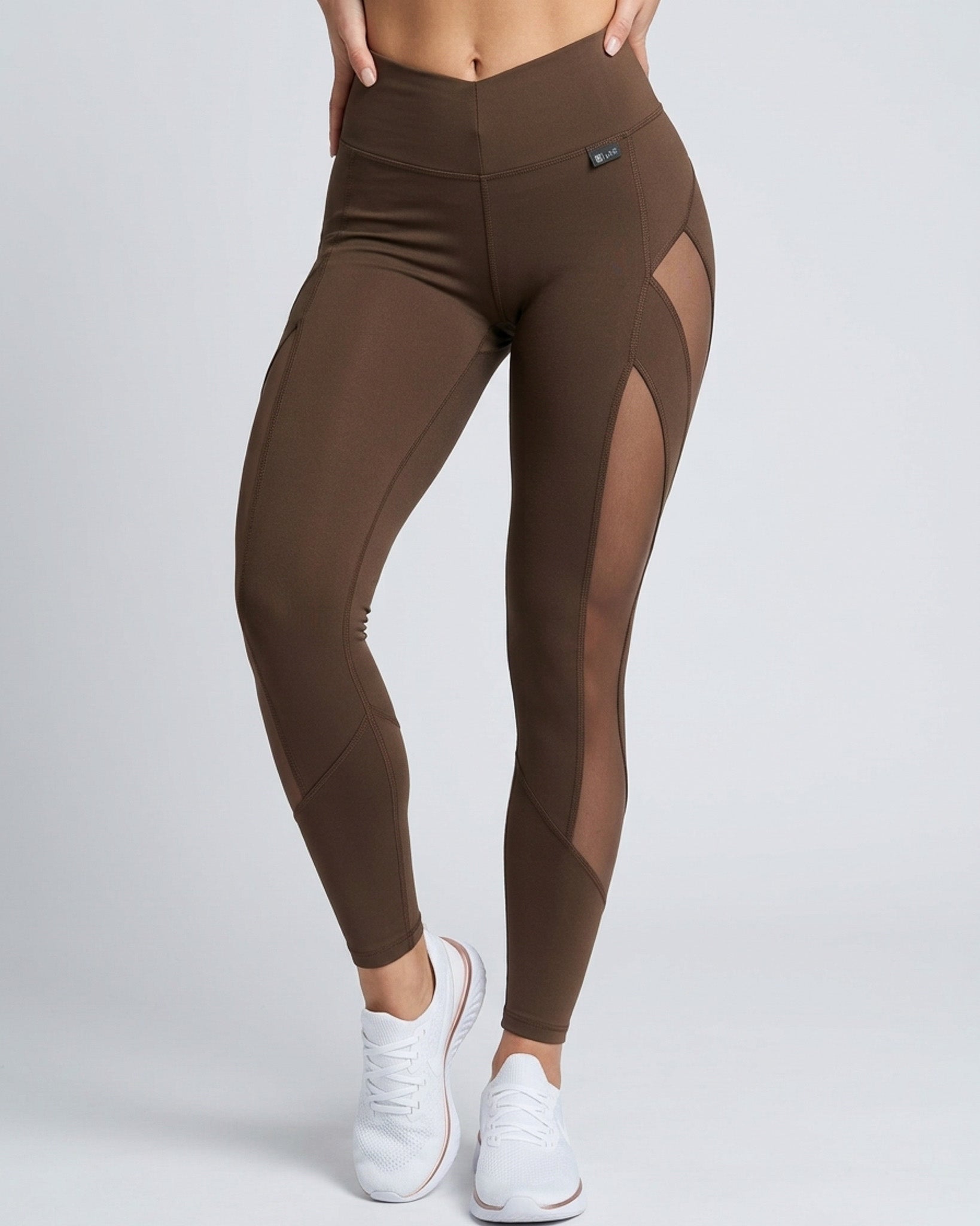 Calza Sport con Mallas Laterales y Efecto Push Up Extremo - A356