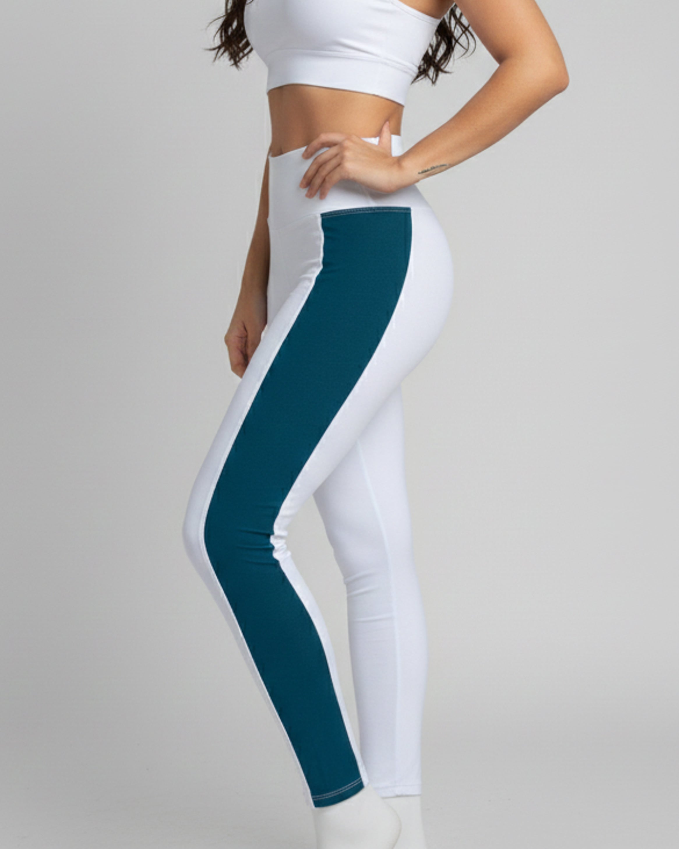 Calza Algodón Nacional con Franja Alta calidad