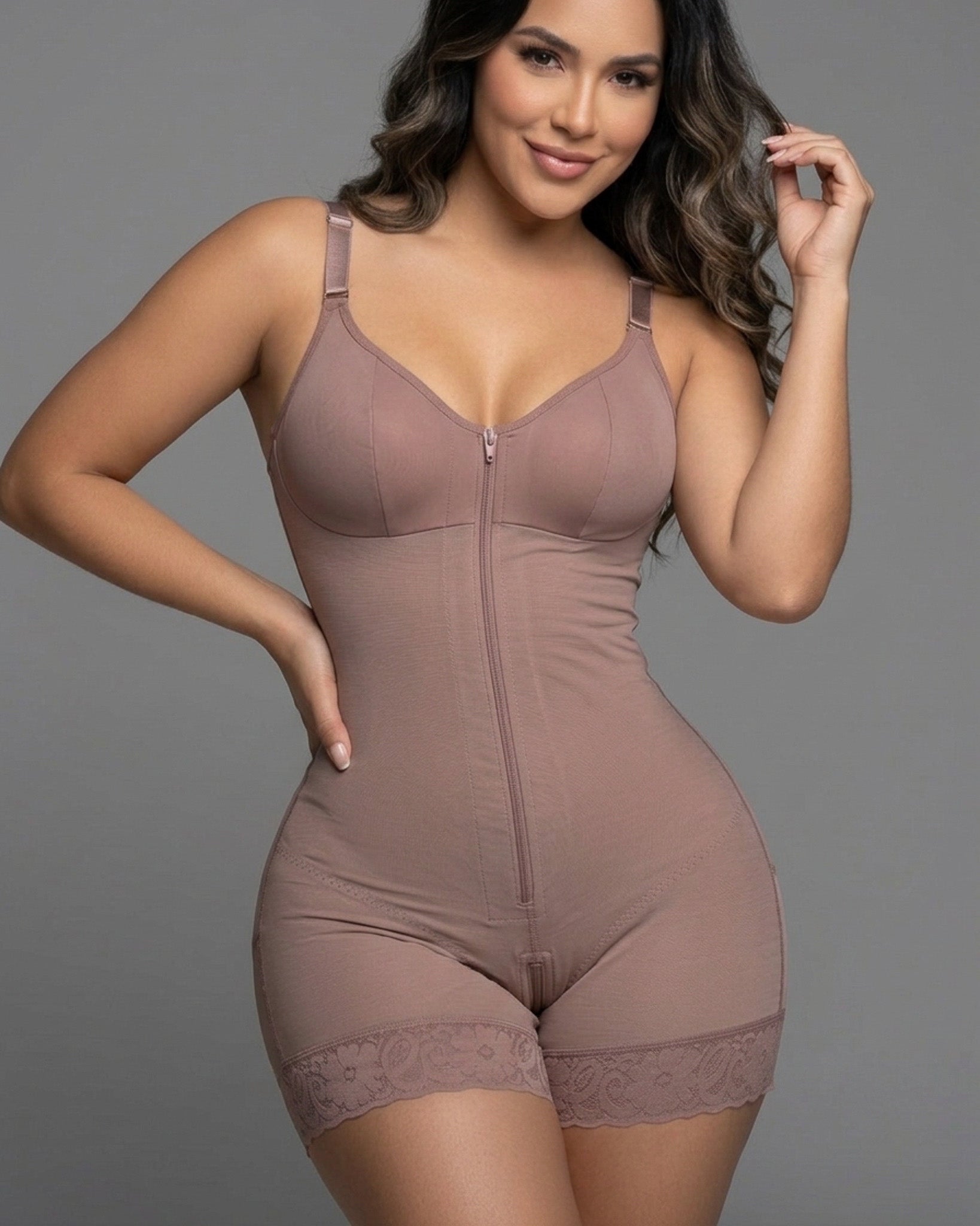 Faja Short con Copas: Efecto Push Up y Cierre de Alta Calidad - QS1033