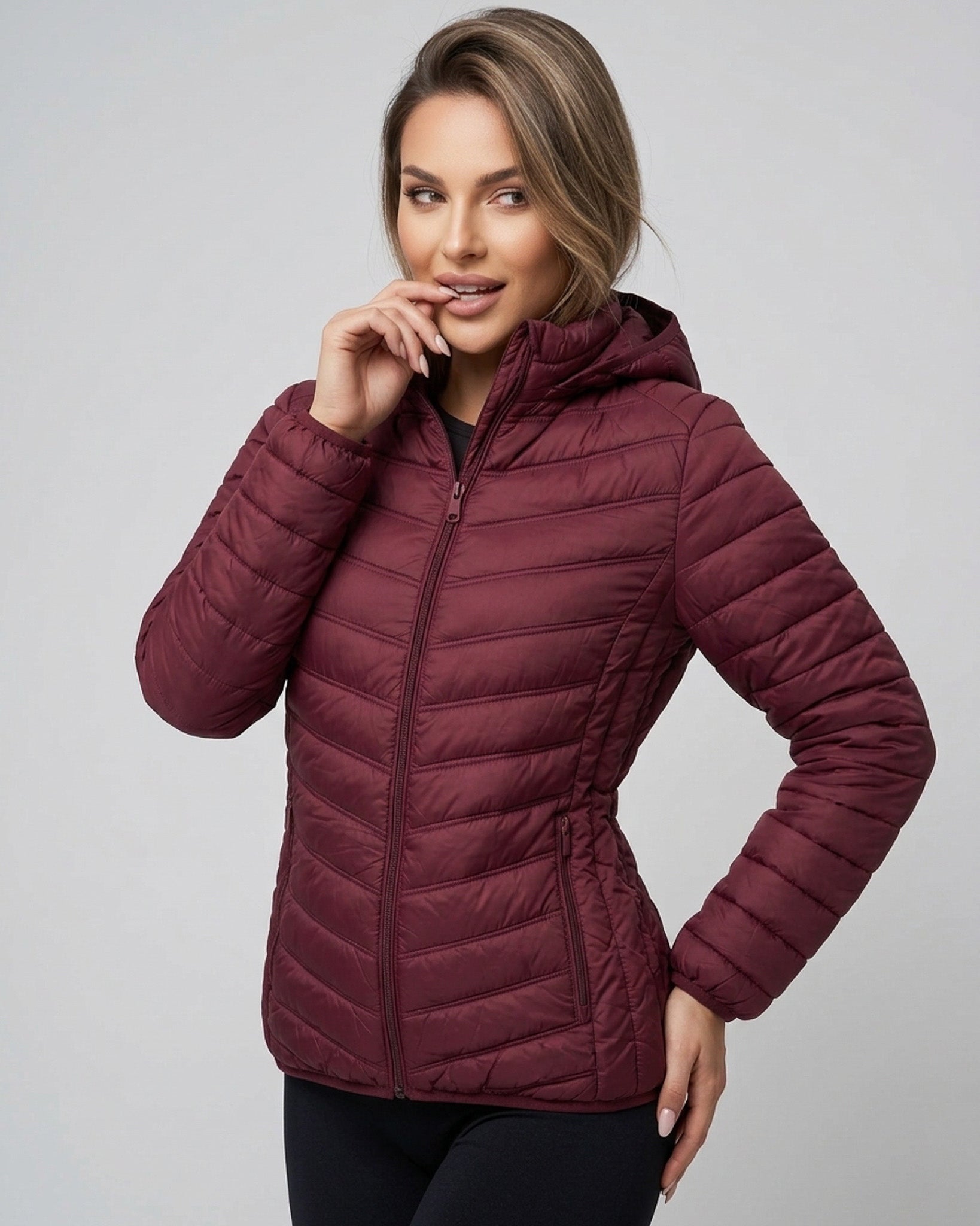Parka Térmica Ultra Light Burdeo: Abrigo Liviano y Packable - EBS1594