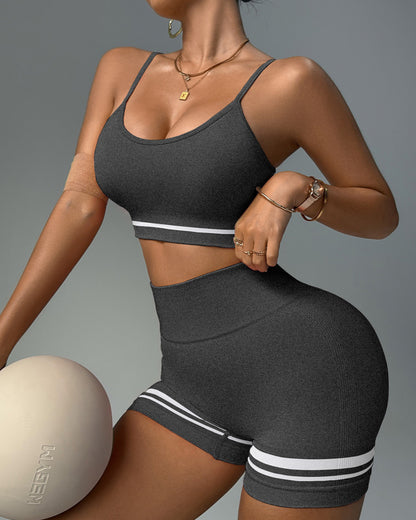 Conjunto Deportivo  Peto y Short con Push Up y Corte V - YJ268