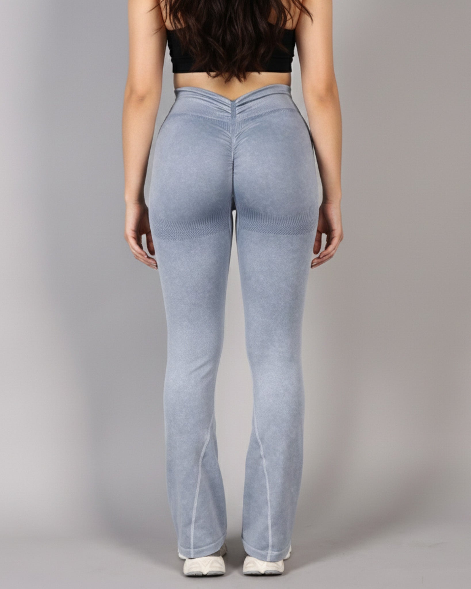 Calza Flare Mujer con Corte en V y  Push Up Moldeadora - YJ290