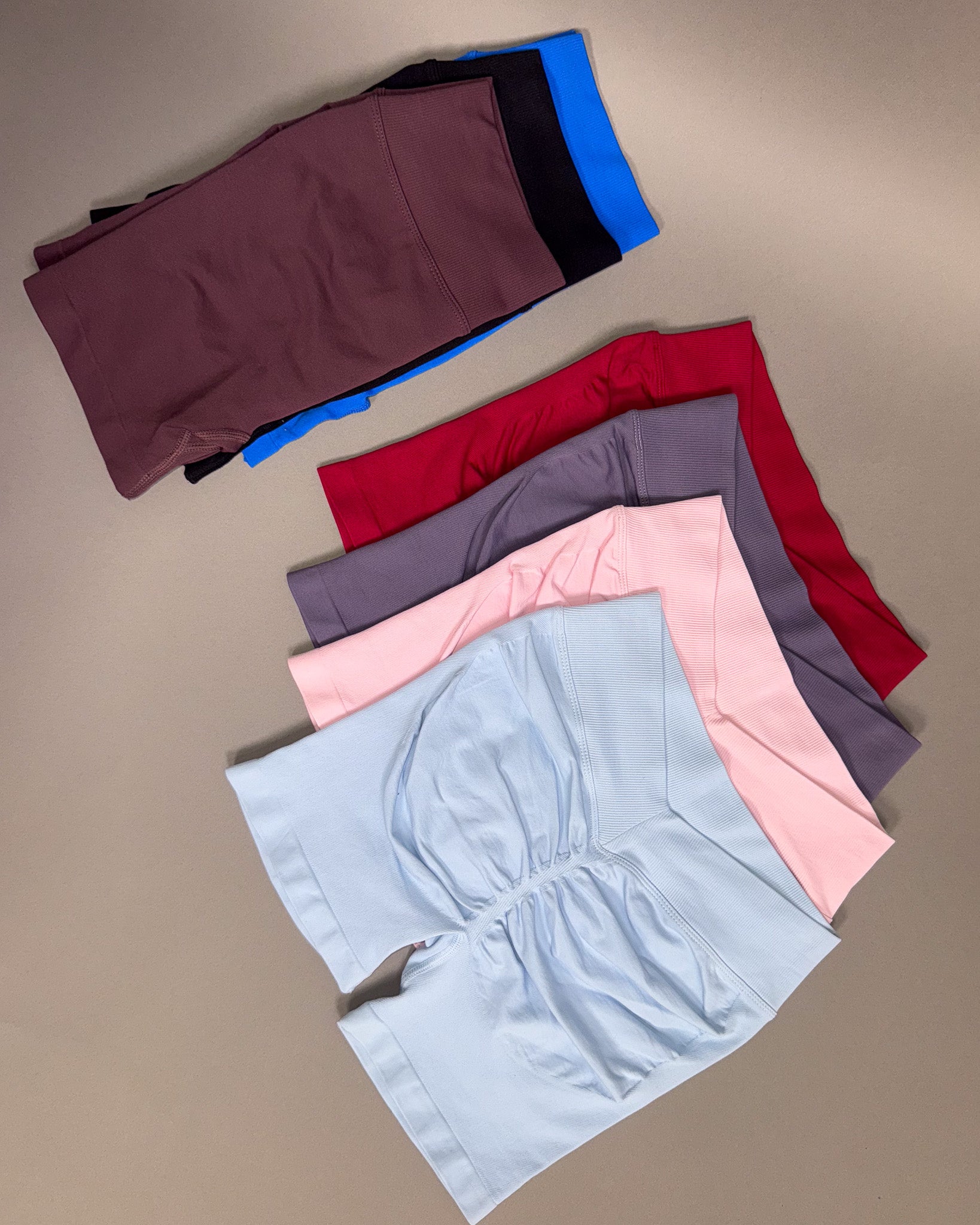 Short Deportivo Seamless Push Up Pretina V Mujer - YJ324