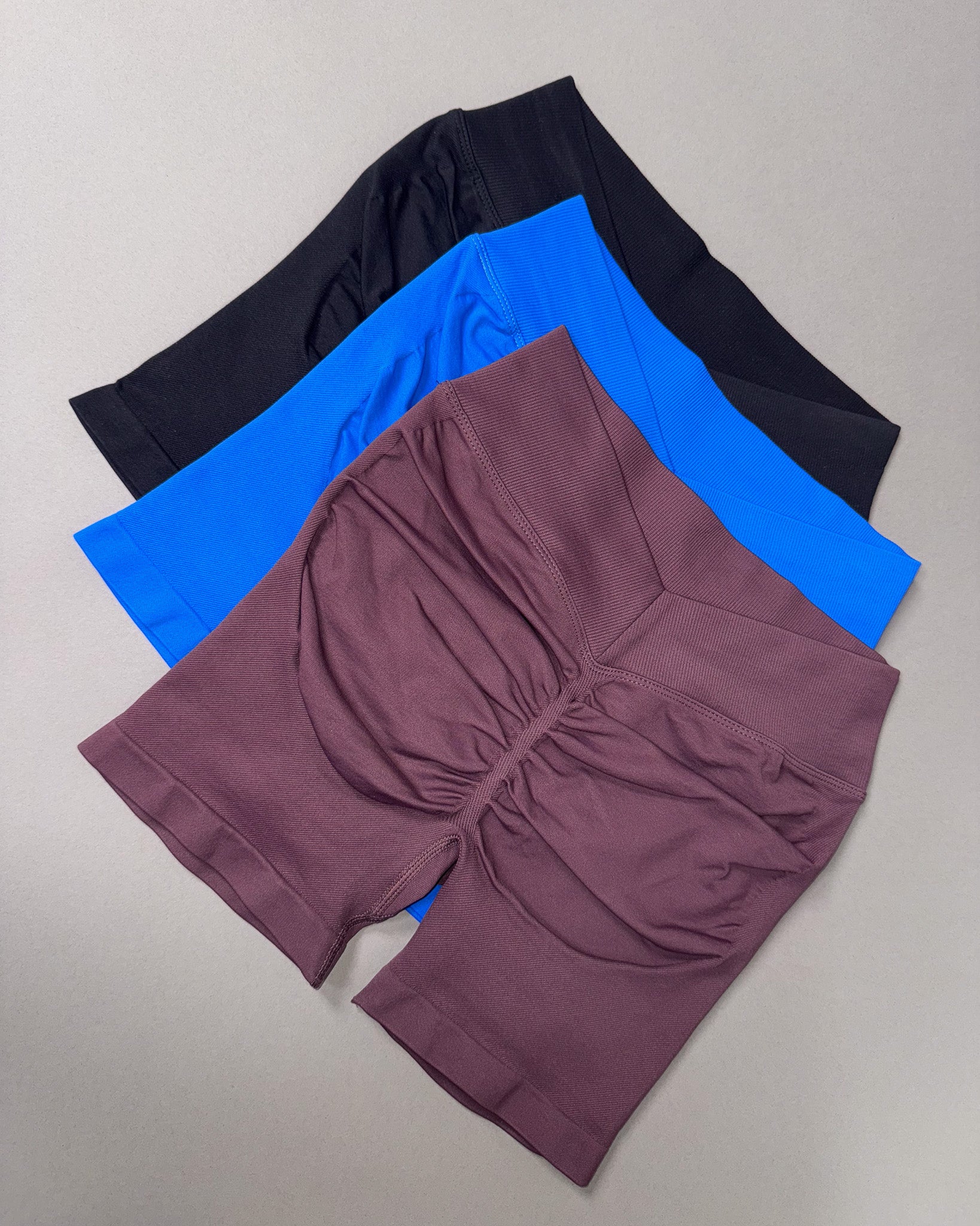 Short Deportivo Seamless Push Up Pretina V Mujer - YJ324