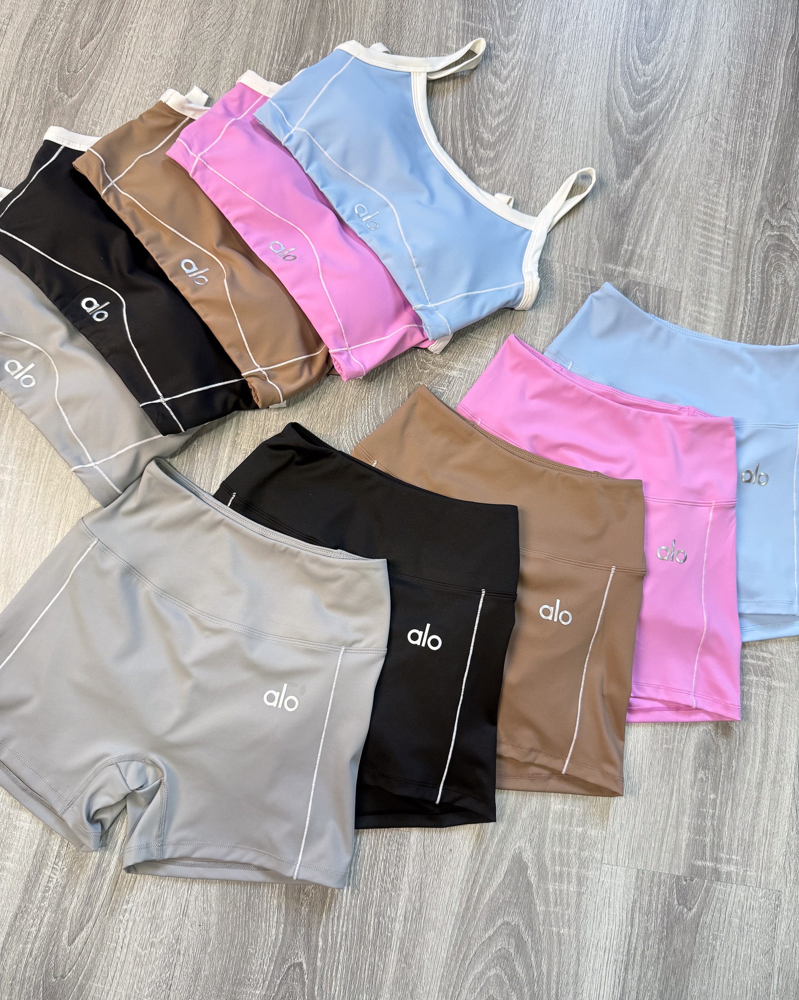 Conjunto Deportivo Mujer Top y Short Silueta Activa Premium - YJ250