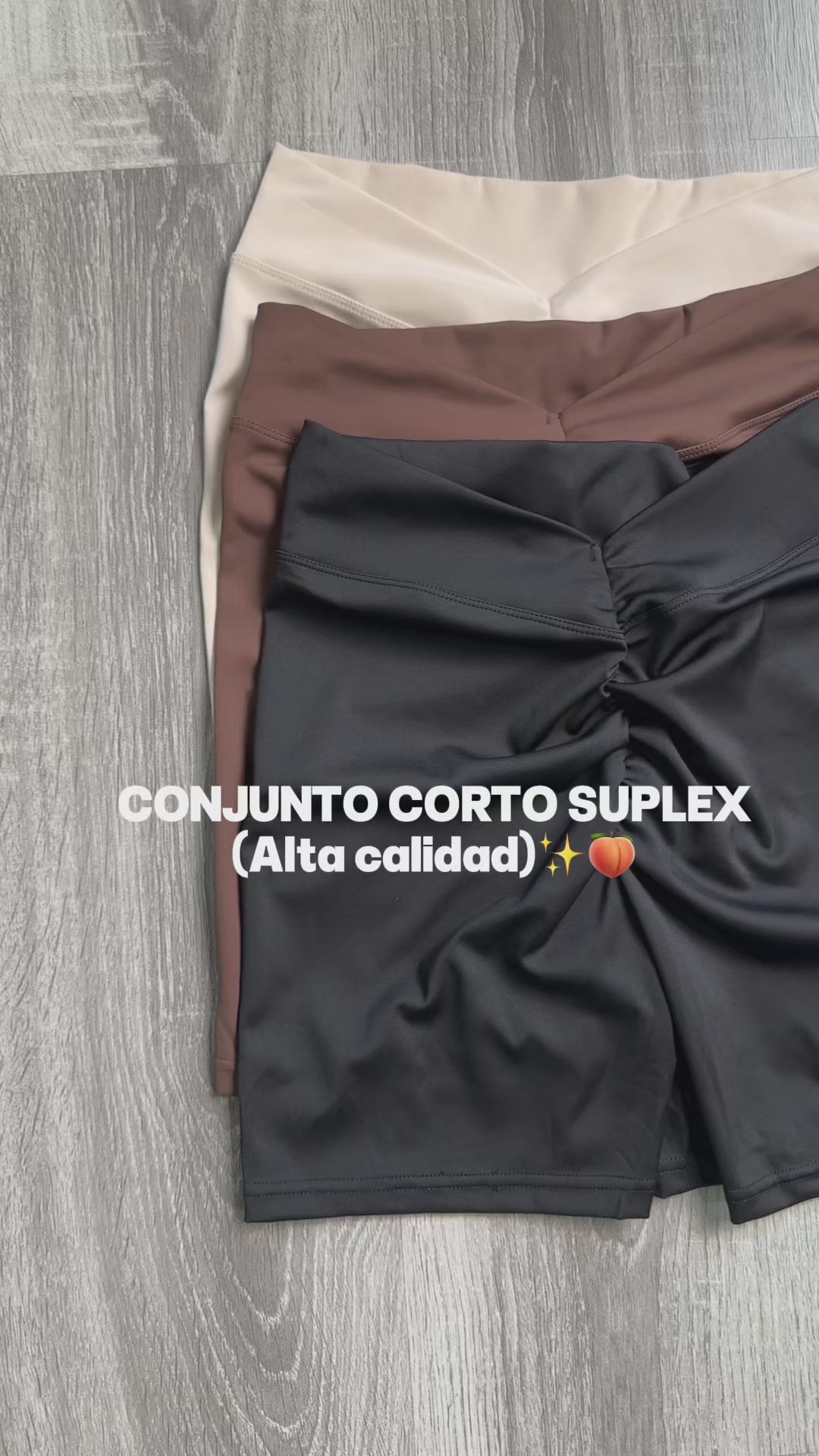 Conjunto Deportivo Peto con Mangas Cortas y Short - YK37070