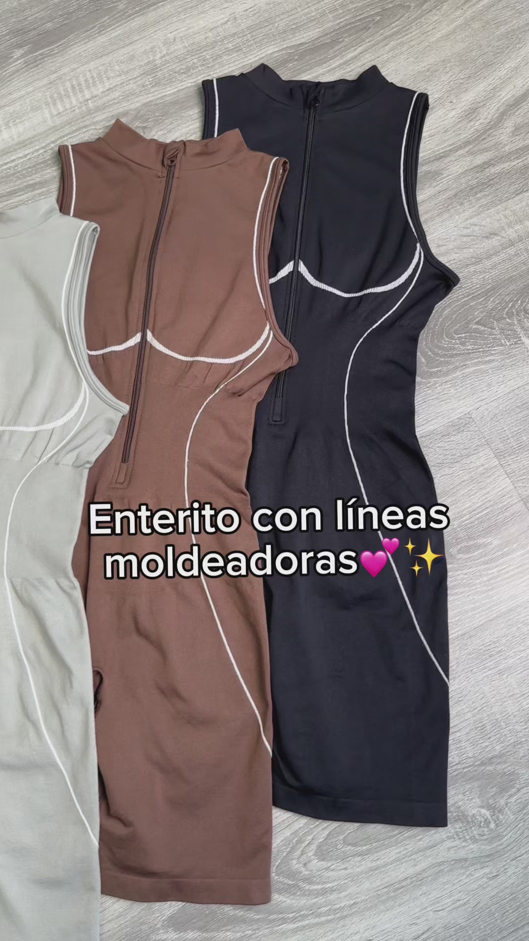 Enterizo Corto Deportivo con Push Up y Cierre - Lineas Moldeadoras - YJ285