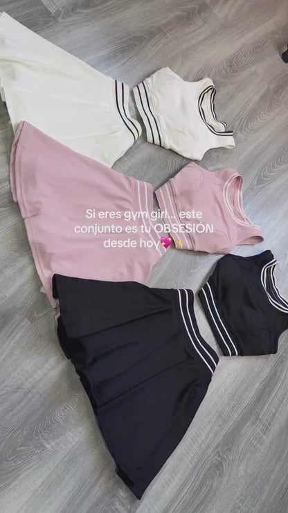 Conjunto Deportivo Peto y Falda Short Detalle Lineas - YK37068
