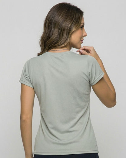 Polera Active Premium: Clásica, Fresca y No se Pega al Sudar - A336